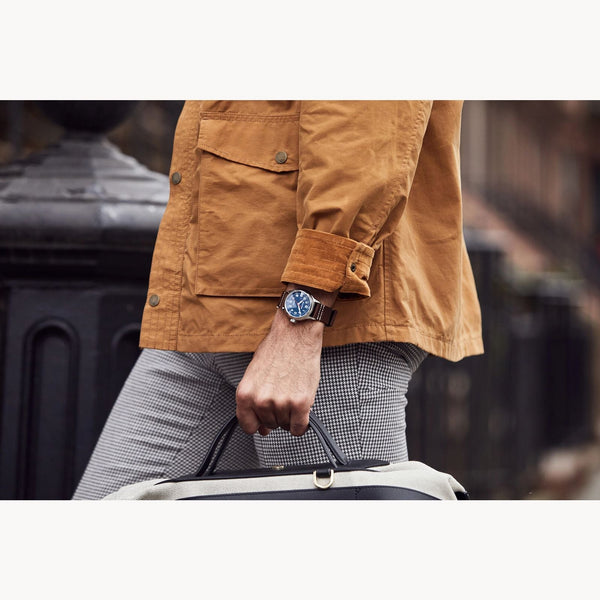 Reloj Bulova A-11 Hack Watch para caballero pulsera de tela - Vista lateral