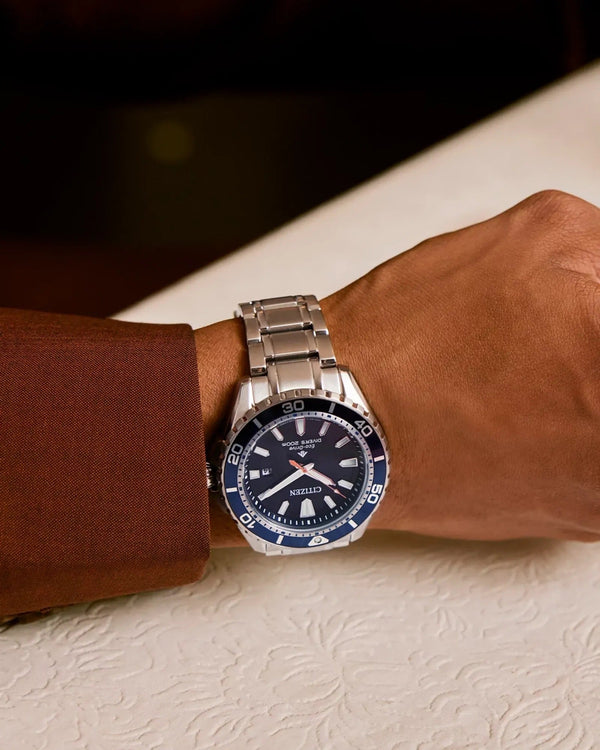55L Reloj Citizen Promaster Dive de hombre correa de metal Eco-Drive - Vista lateral