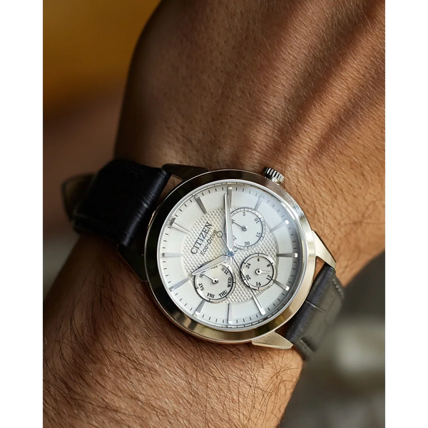 01A Reloj Citizen Rolan Hombre Correa Piel Negra - Vista lateral