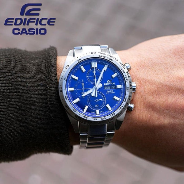 574D Reloj Edifice Hombre Correa de Acero Esfera Azul - Vista lateral