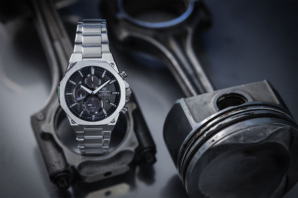 S570D Reloj Edifice Hombre Correa de Acero Esfera Negra - Vista lateral