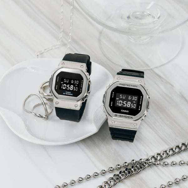GM-S5600 Reloj G-Shock Hombre Acero Inoxidable Correa - Vista lateral