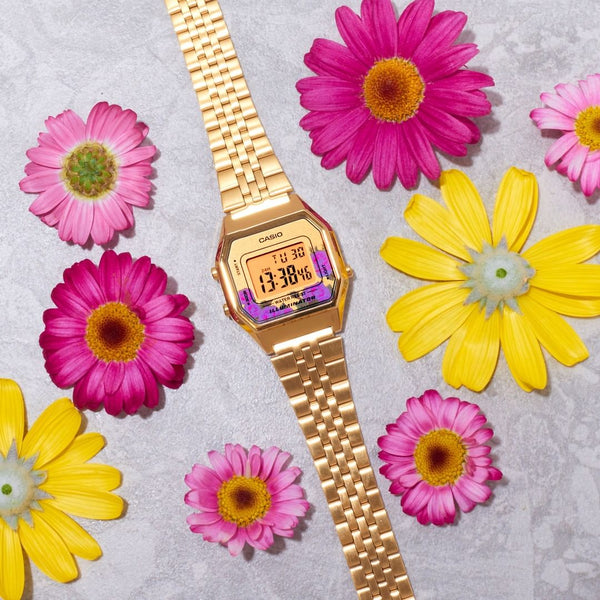LA-680WGA-4C Reloj Casio para Mujer, Vintage Clásico Illuminator — imagen 2 de 5