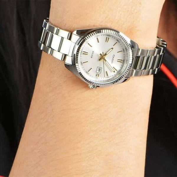 LTP-1302D-7A2V Reloj Casio para Mujer — imagen 2 de 4
