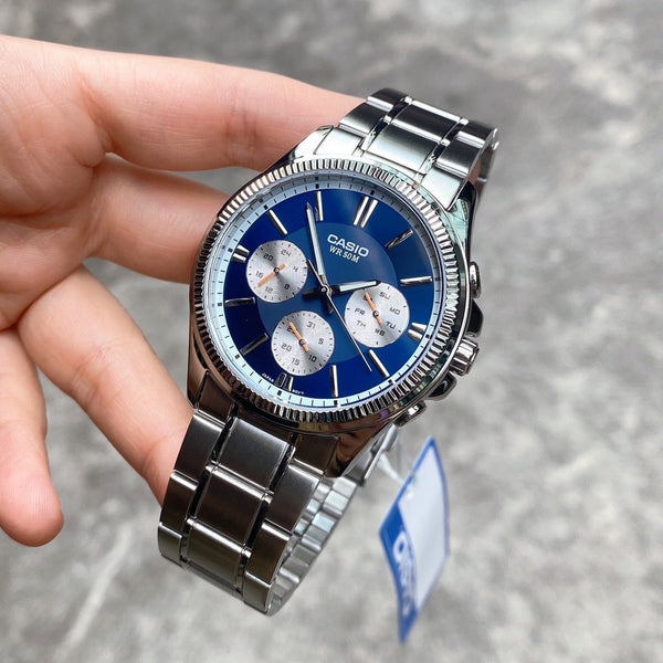 MTP-1375D-2A1V Reloj Casio Análogo para Caballero con Pulsera de Metal Inoxidable — imagen 2 de 3