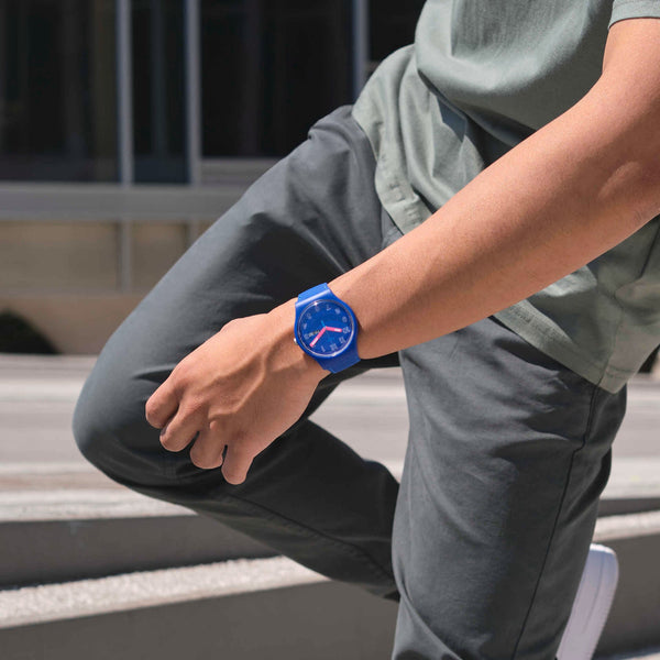 SO29N705 Reloj Swatch Cobalt Disco de hombre pulsera de resina - Resina Azul