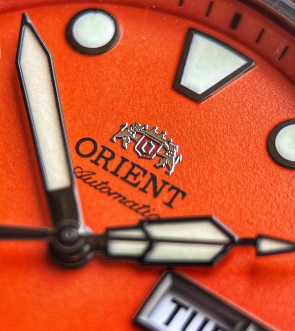 TAA02006M Reloj Orient Sport Hombre Correa de Acero Naranja
