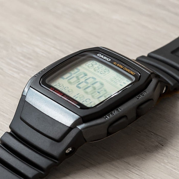 W-96H-1BV Reloj Casio para Hombre, Illuminator 10 Años de Batería — imagen 2 de 3