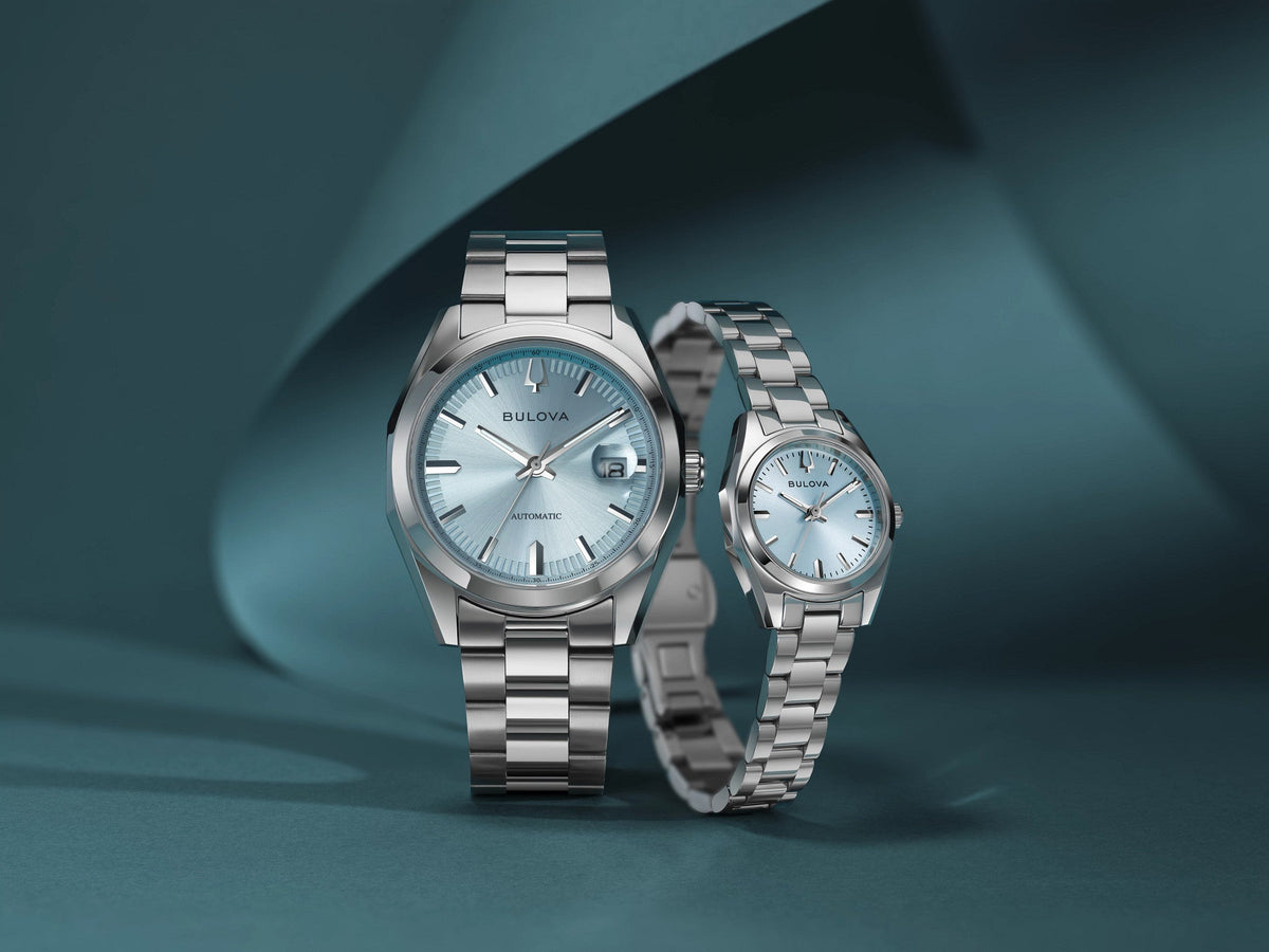 Pareja de relojes Bulova con esfera azul claro