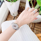 Reloj Bulova Phantom Mujer Brazalete de Acero - Vista trasera