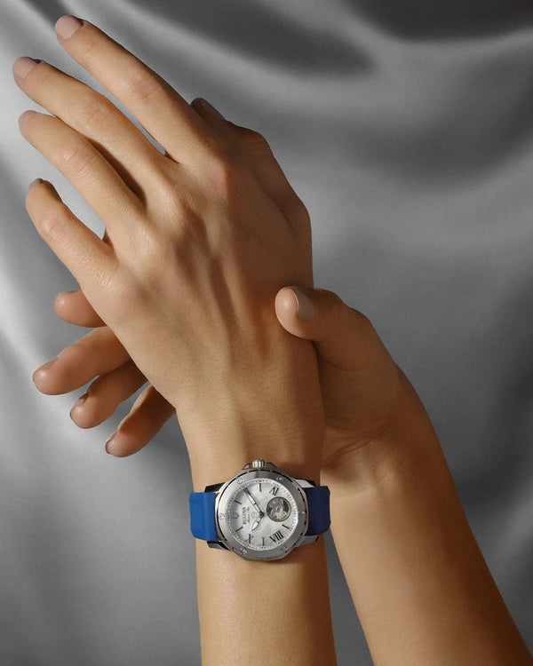 Bulova Marine Star 96L324 reloj de dama correa de silicona azul