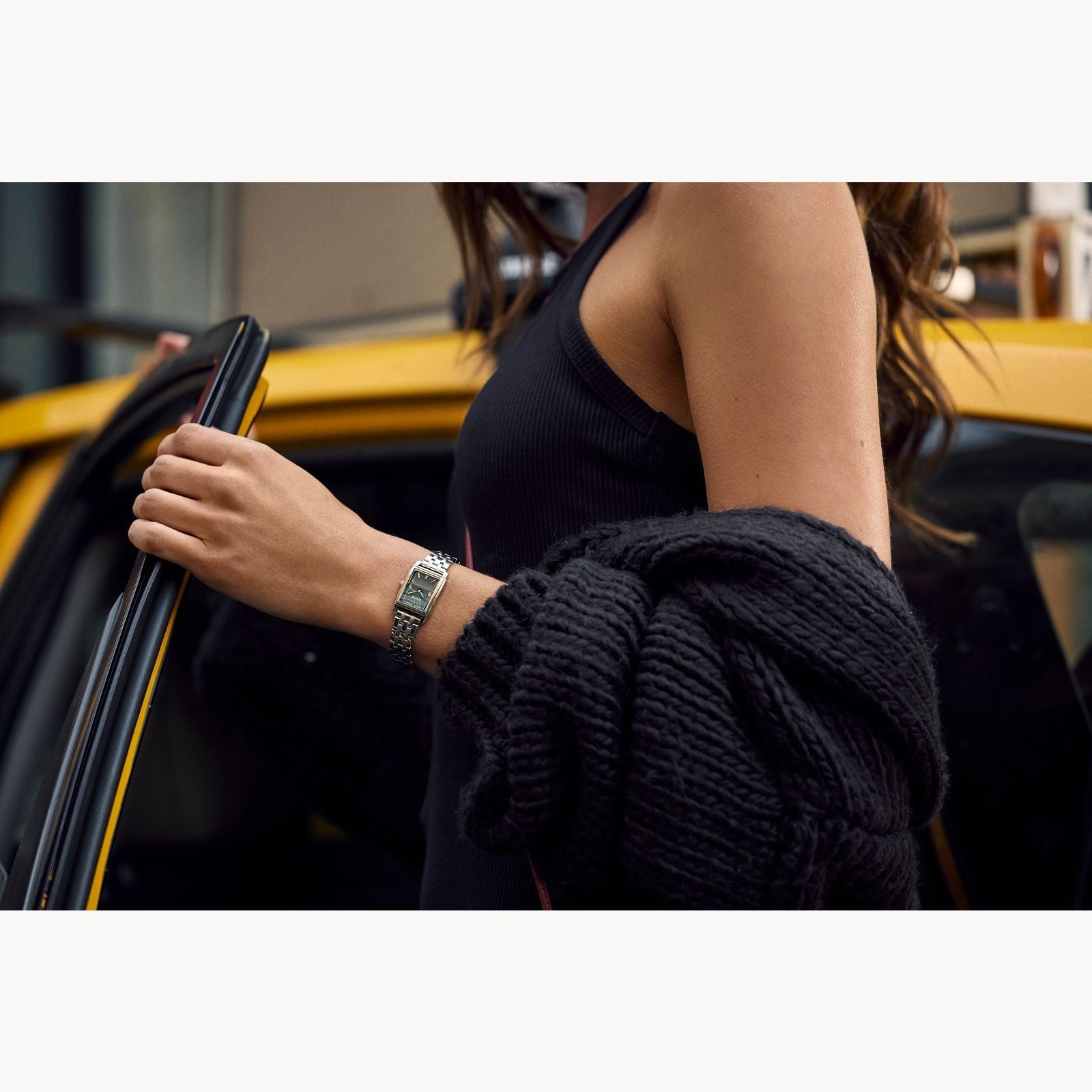 Reloj Bulova Sutton Mujer Acero Esfera Nácar Gris - Vista trasera