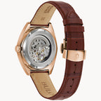Reloj Bulova Surveyor Hombre Cuero Tono Oro Rosa - Vista 5
