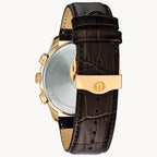 Reloj Bulova Classic Hombre Correa de Cuero Dorado - Vista lateral