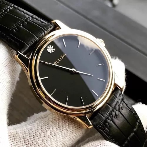 Bulova Diamond Accent Reloj para Hombre - Vista lateral