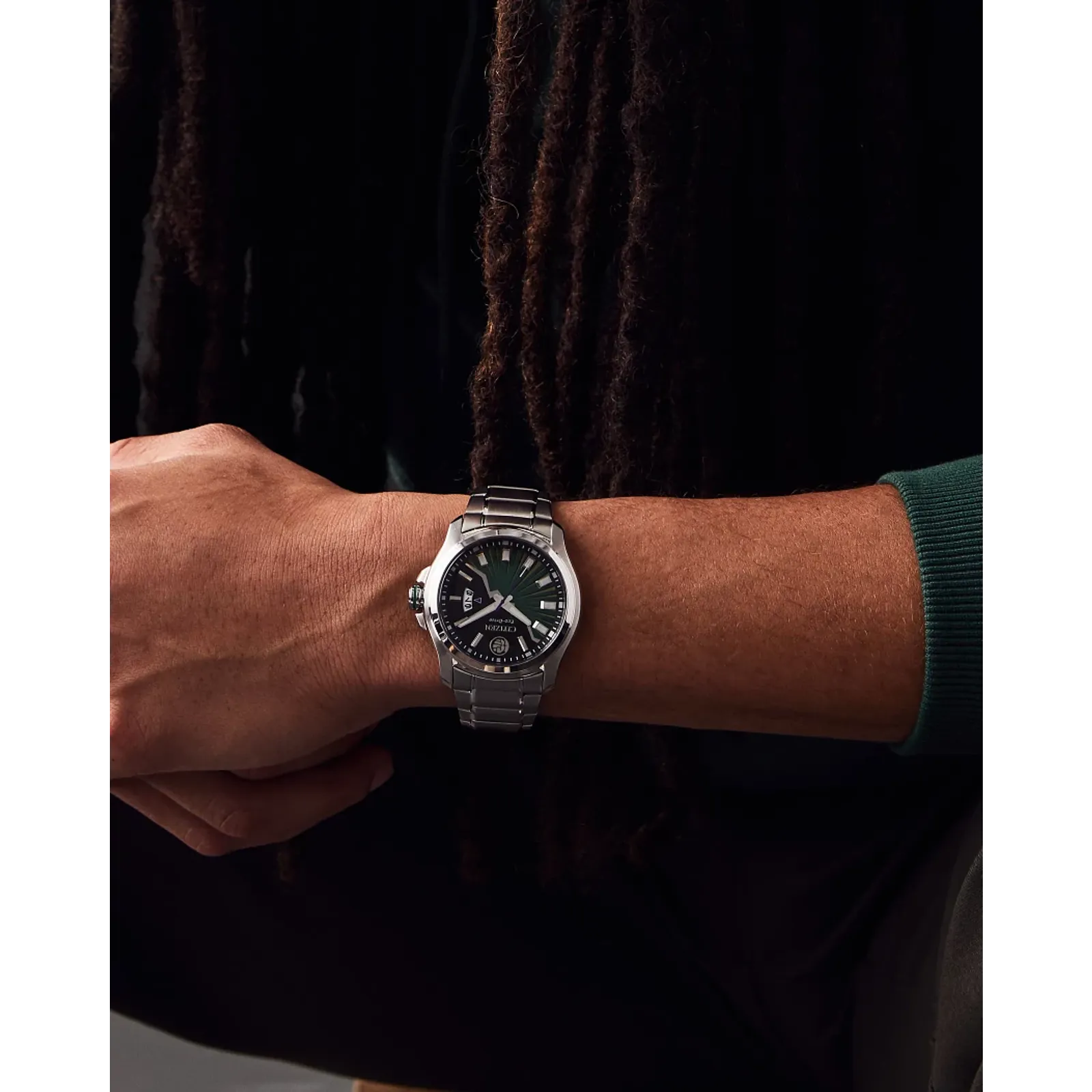 Reloj 56W Citizen The Hulk Marvel edition de hombre pulsera de metal Eco-drive - Vista lateral