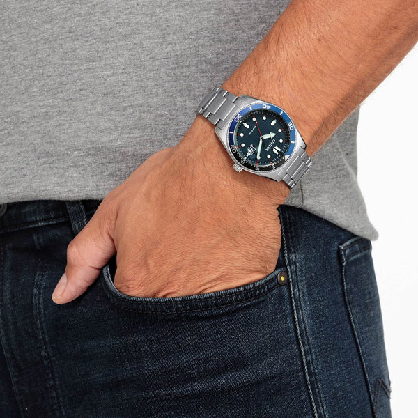 Reloj 89L Citizen Eco-Driver hombre pulsera de metal - Vista lateral
