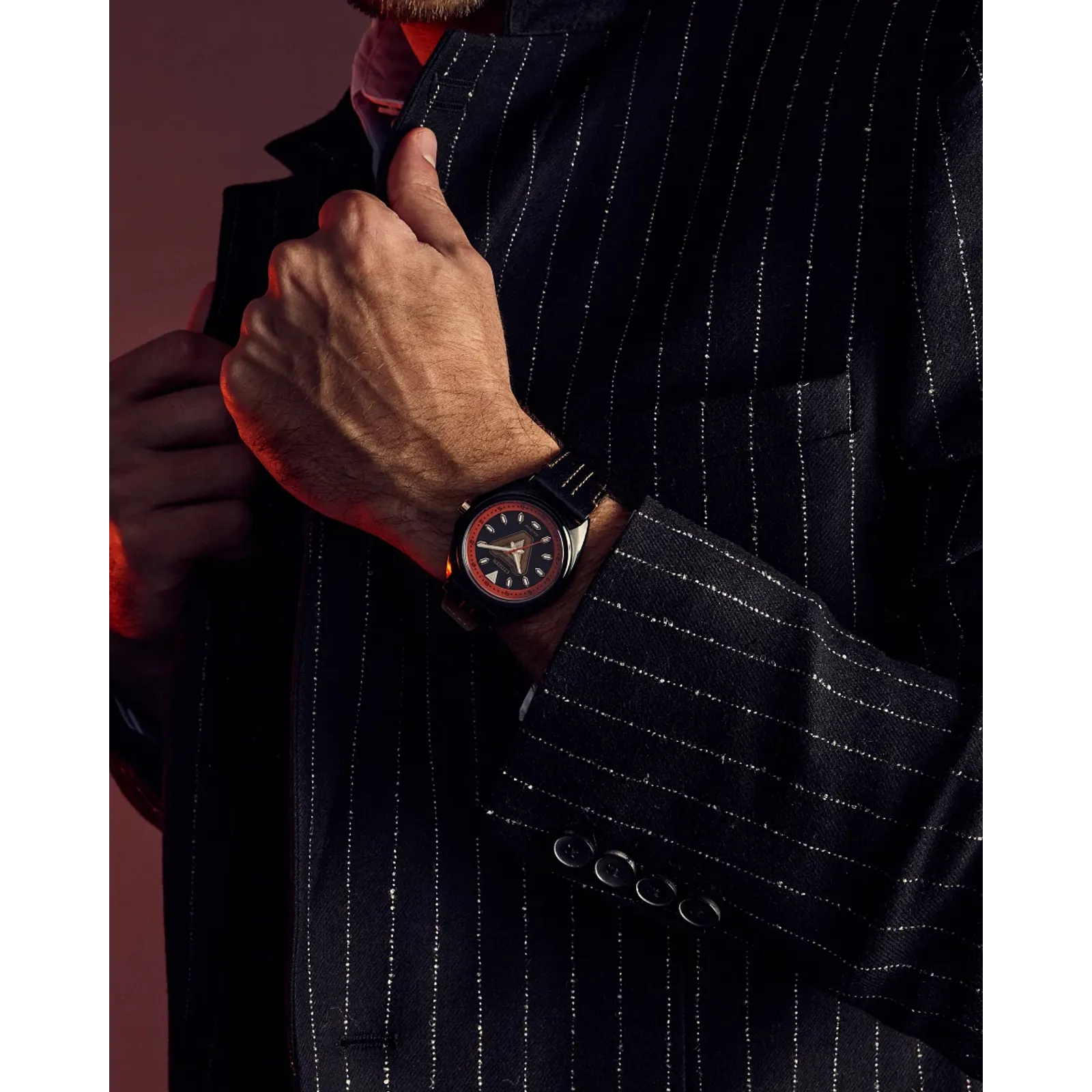 Reloj 05W Citizen Tony Stark Iron Man Edición Marvel de caballero pulsera de cuero Eco-drive - Detalle de esfera