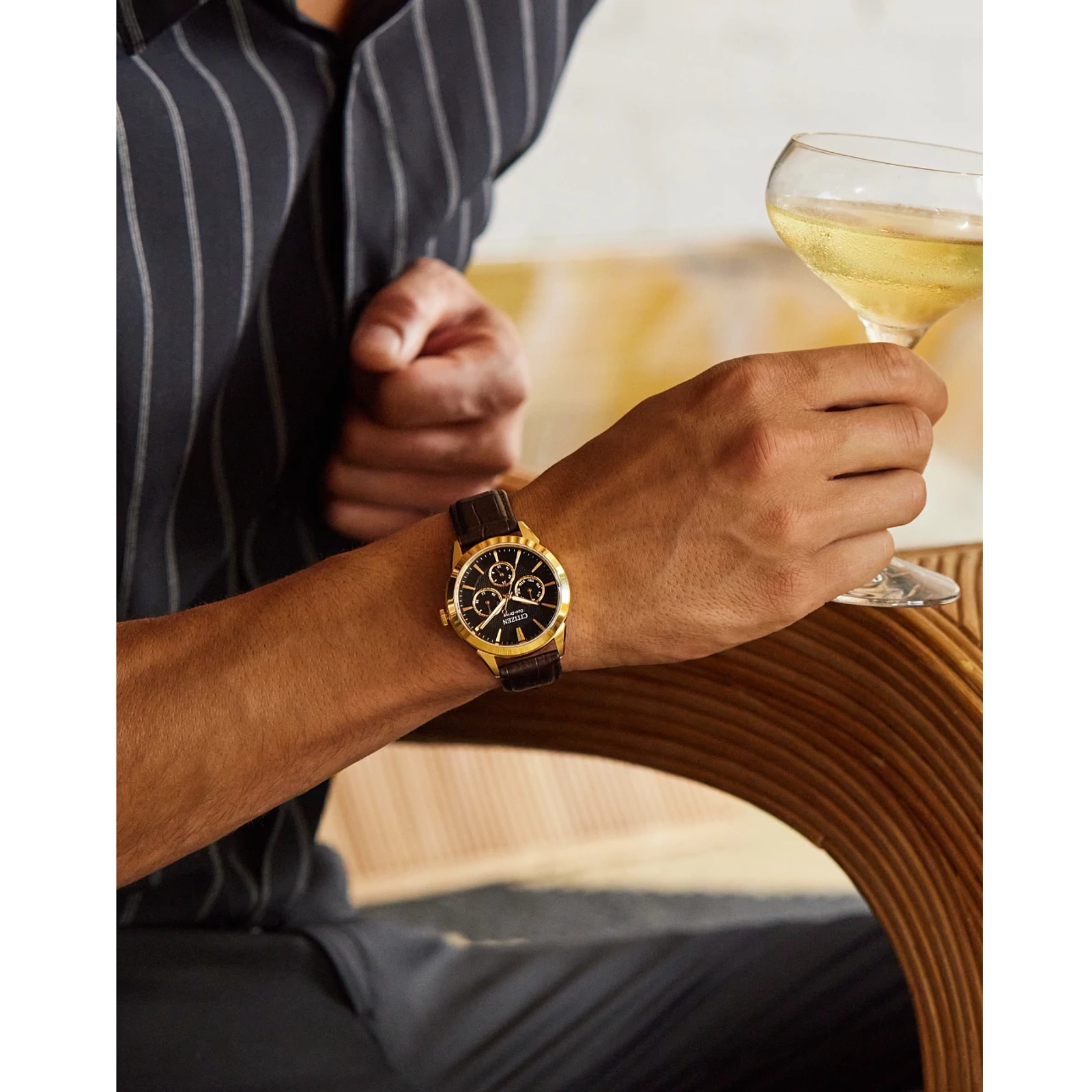 06E Reloj Citizen Rolan de hombre pulsera de piel 40 mm Eco-drive - Vista trasera