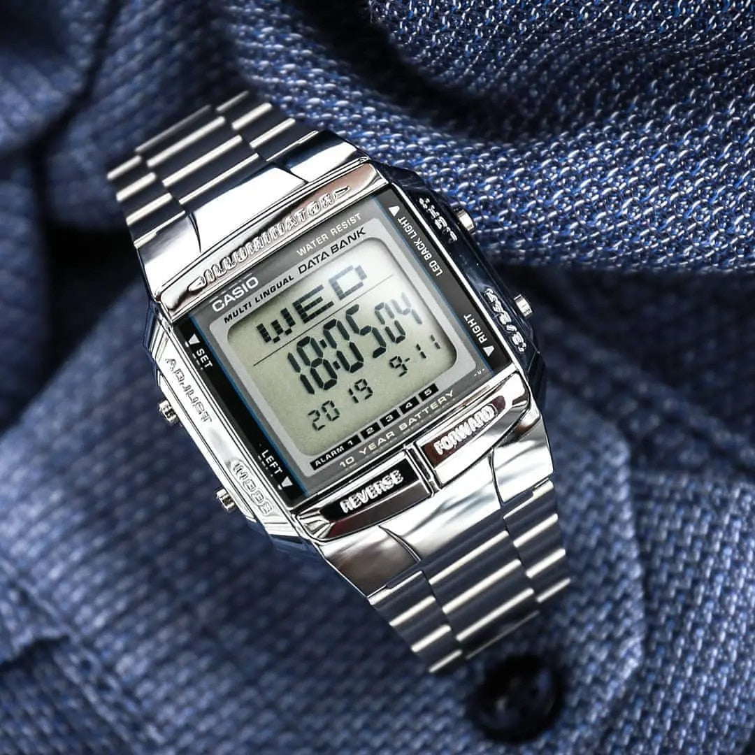 DB-360 Reloj Casio Data Bank Hombre Acero Plateado - Vista lateral
