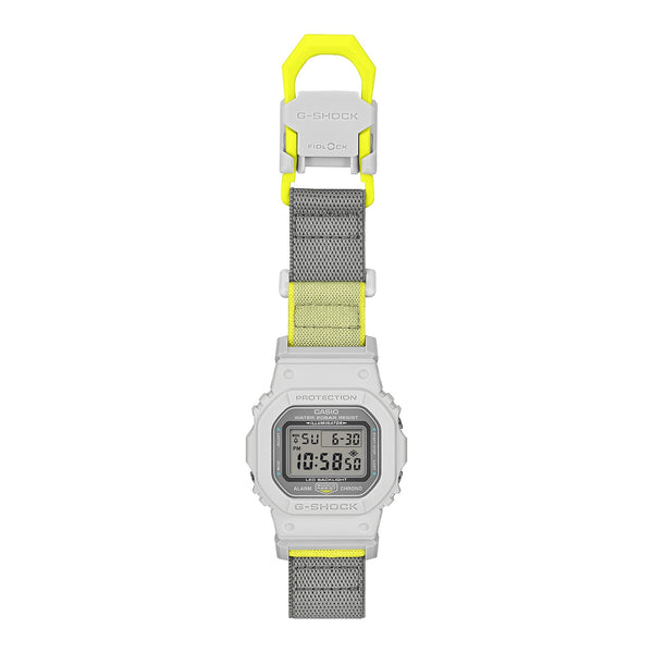 DW-5600MNC-7A8 Reloj G-Shock de hombre correa de tela - Vista lateral