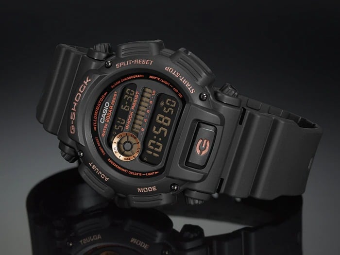 DW-9052GBX Reloj G-Shock Unisex Resina Negro Oro Rosa - Vista lateral