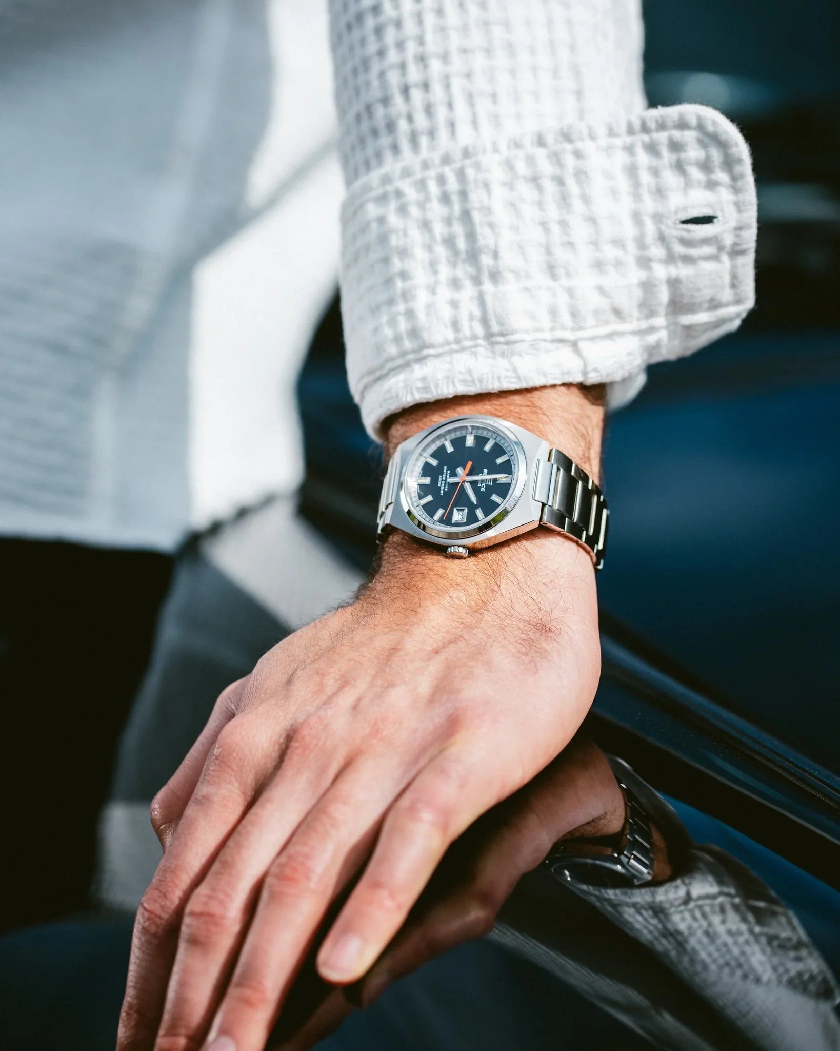 109D Reloj Edifice Hombre Correa de Acero Esfera Azul - Detalle de esfera