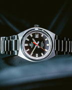 109D Reloj Edifice Hombre Correa de Acero Esfera Azul - Vista lateral