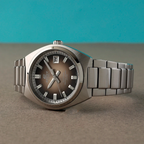 EFB-109D-5AV Reloj Edifice de hombre correa de metal cristal de zafiro