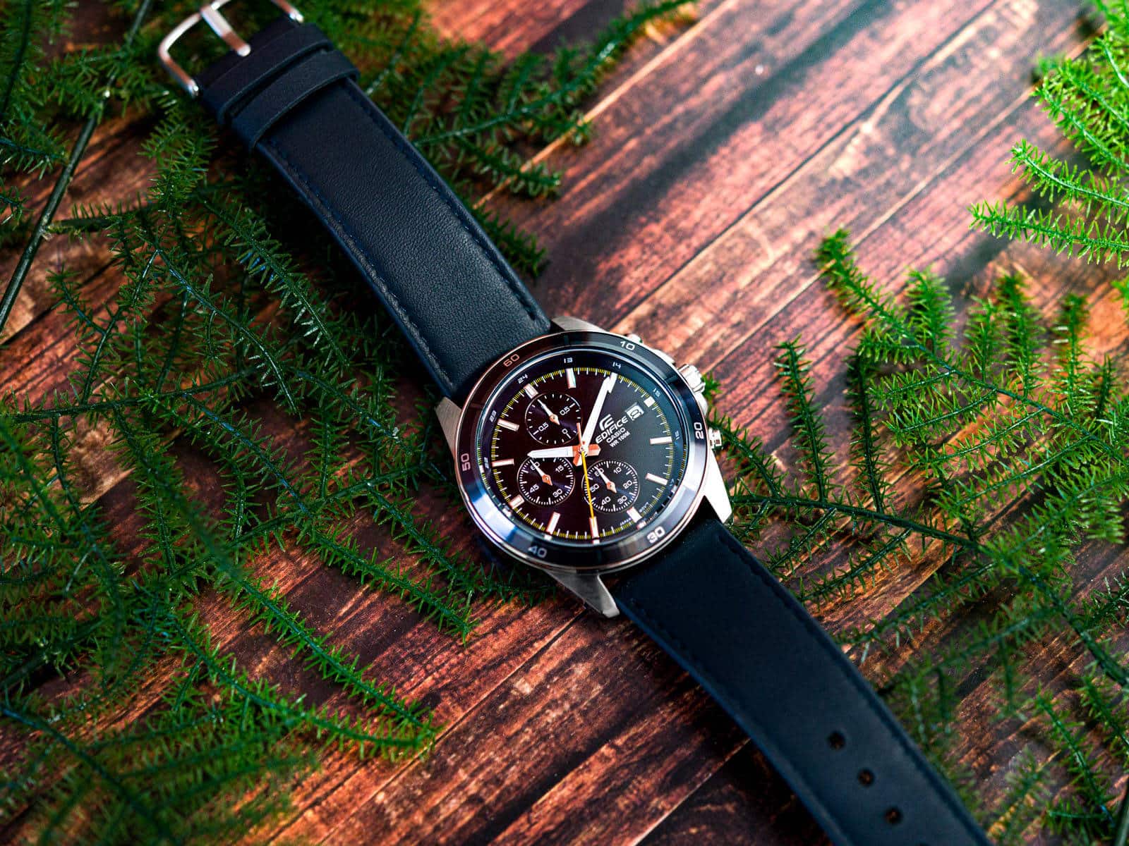 526L Reloj Edifice Cronógrafo Hombre Correa Cuero Negro - Vista 5