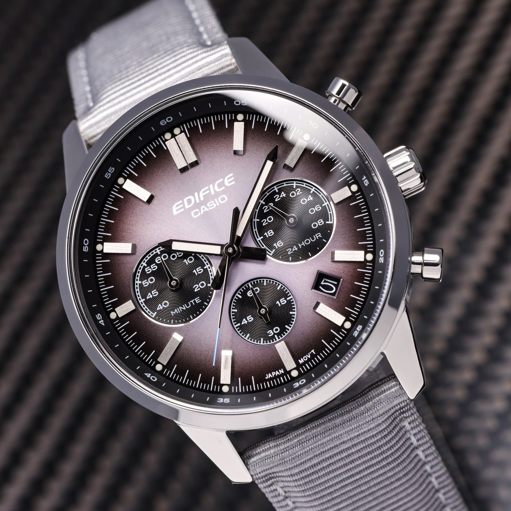 EFR-575C-8A Reloj Edifice de hombre correa de tela