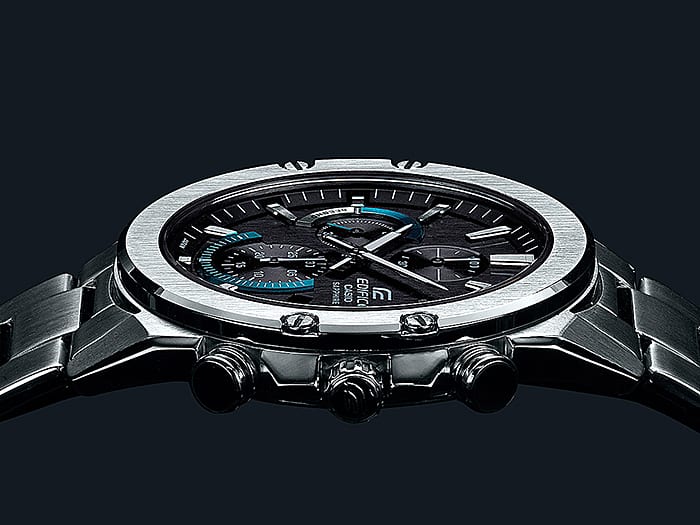 S567D Reloj Edifice Hombre Correa de Acero Esfera Negra - Vista lateral