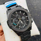 S567DC Reloj Edifice Hombre Correa de Acero Negro - Vista lateral