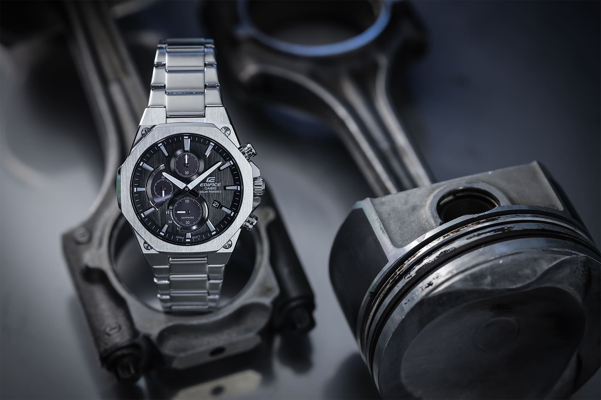 S570D Reloj Edifice Hombre Correa de Acero Esfera Negra - Vista lateral