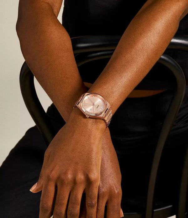 Reloj Fossil Scarlette Mujer Acero Inoxidable Oro - Vista lateral