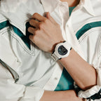 Reloj G-Shock Hombre Resina Blanco - Vista lateral