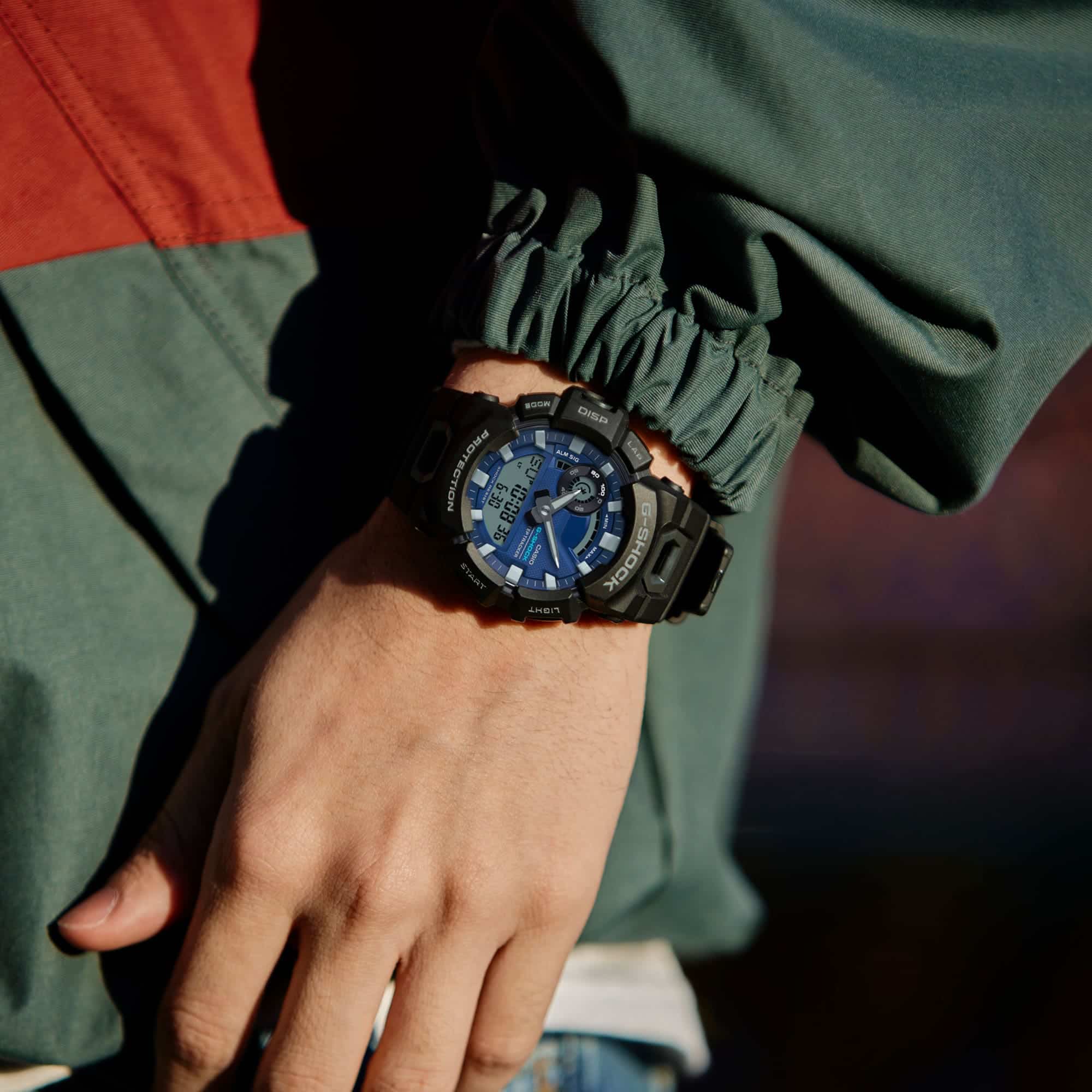 900CB Reloj G-Shock Hombre Resina Negro Esfera Azul - Detalle de esfera