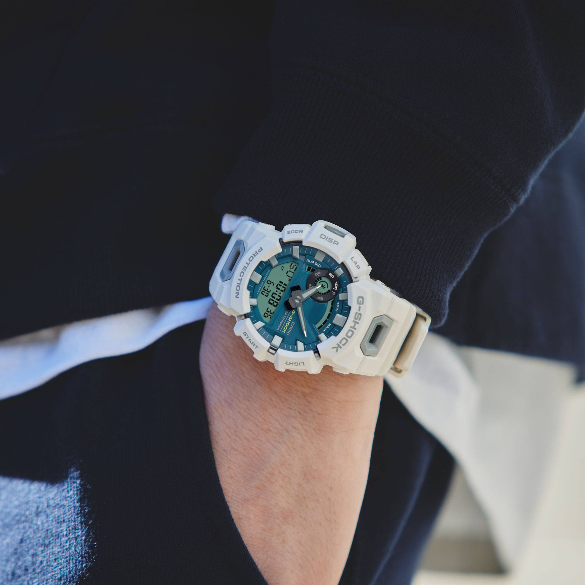 900CB Reloj G-Shock Hombre Resina Blanco - Detalle de esfera