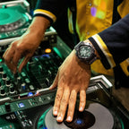 GM-110MF Reloj G-Shock Hombre Correa de Resina Negro y Gris - Detalle de esfera