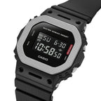 GM-5600BM Reloj G-Shock GM-5600 Hombre Caja Metal Plateada - Vista lateral