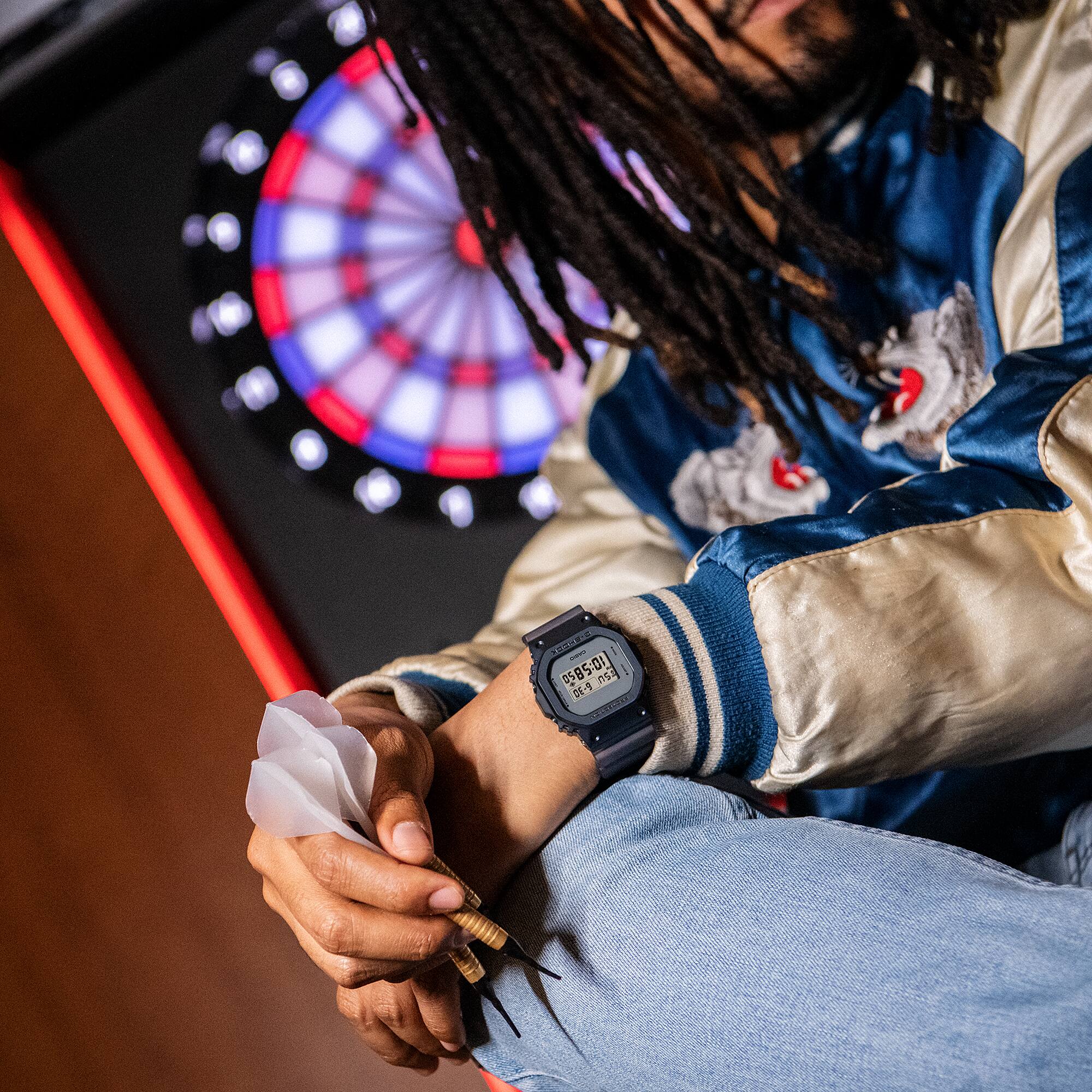 GM-5600MF Reloj G-Shock Cuadrado Unisex Resina Azul Oscuro - Detalle de esfera
