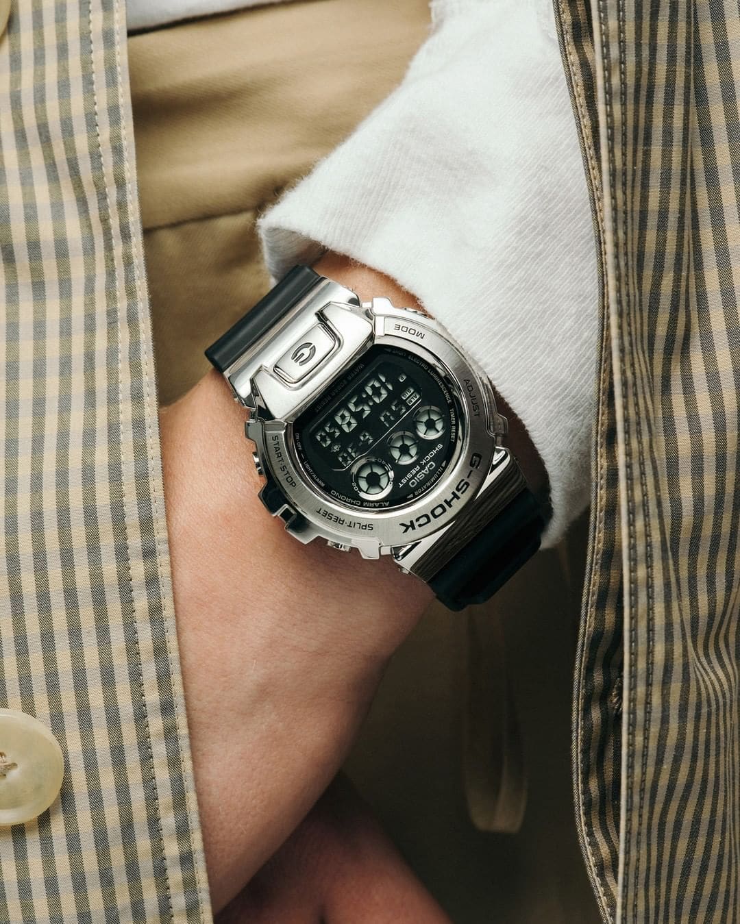 GM-6900 Reloj G-Shock Hombre Acero Inoxidable Resina Negra - Detalle de esfera