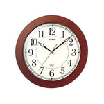 IQ-126 Reloj de Pared Casio Clásico Marco de Madera Café