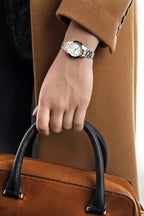1128G Reloj Casio Mujer Correa de Acero Bicolor - Detalle de esfera