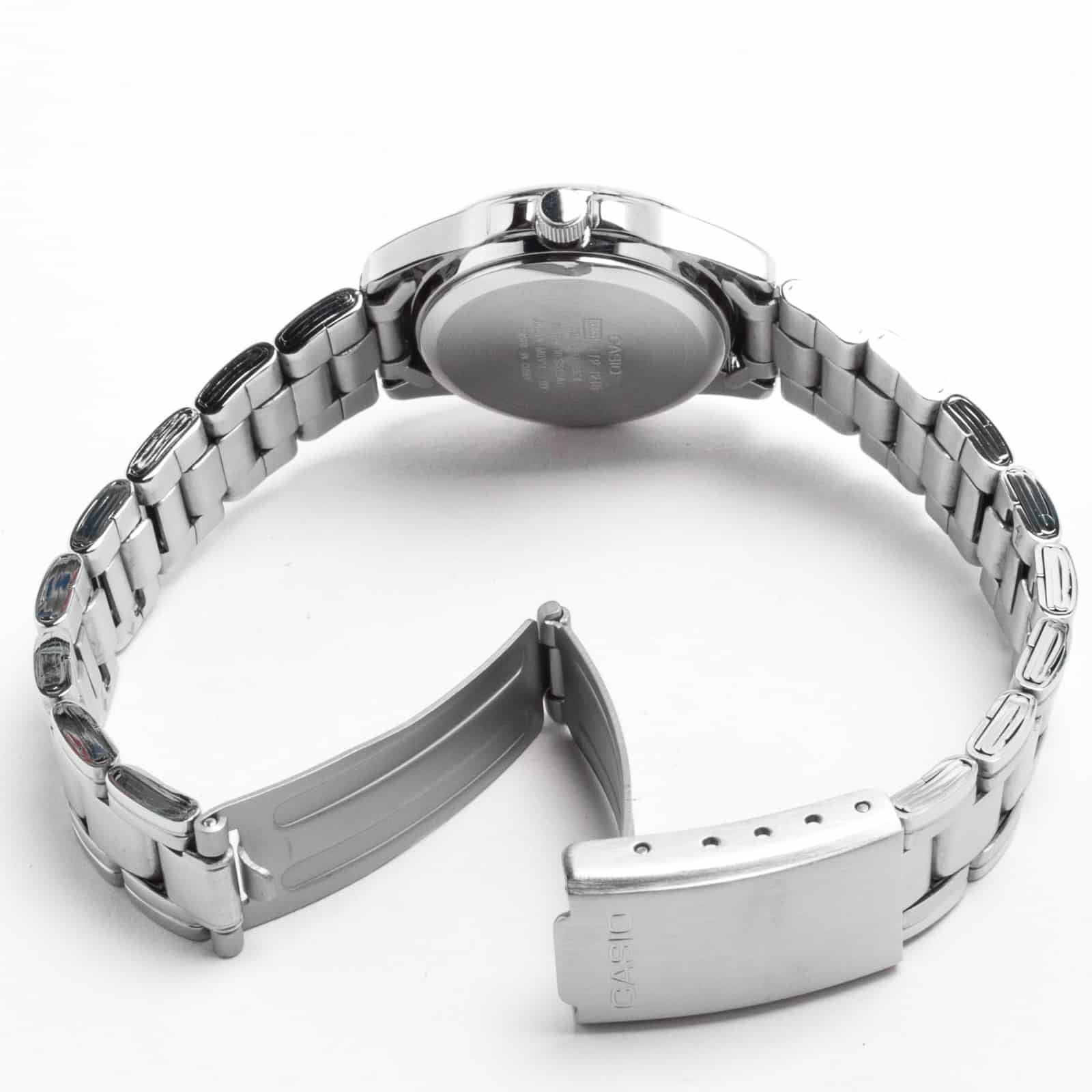 1215A Reloj Casio Mujer Correa de Acero Plateado - Detalle de esfera