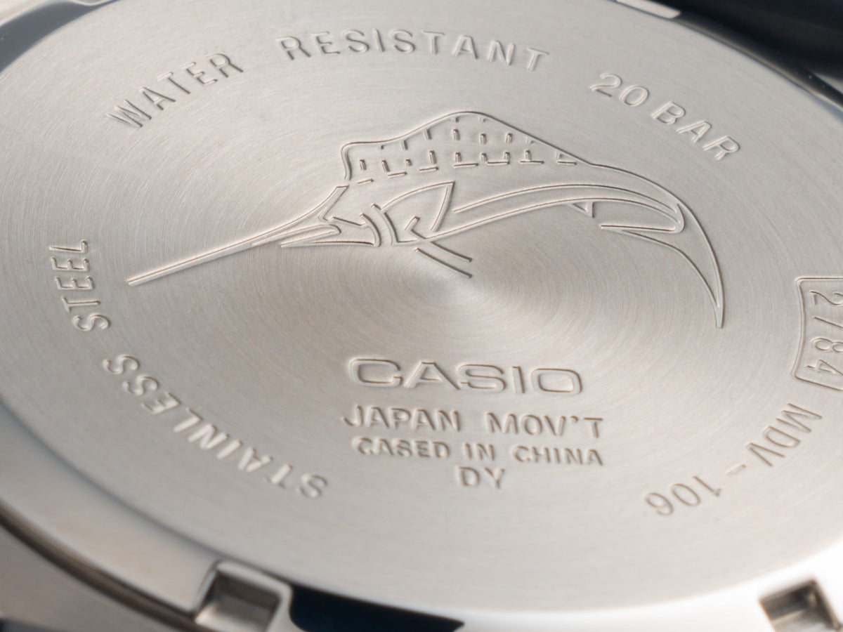 MDV-106DD-1A2CF Reloj Casio Marlin Duro de hombre pulsera de metal plateado