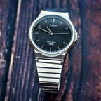 MQ-24DA-1A Reloj Casio unisex correa de metal - Acero Inoxidable Plateado
