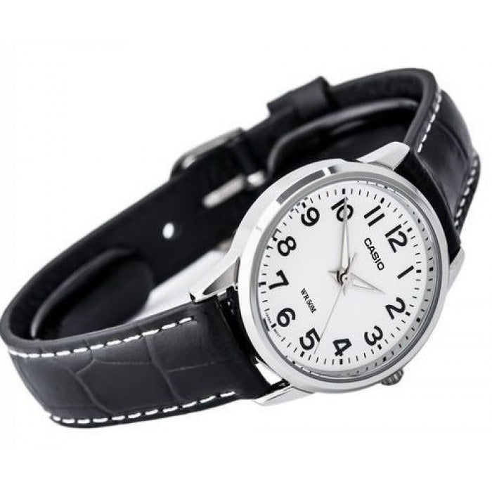 1303L Reloj Casio Hombre Correa Cuero Negra Esfera - Detalle de esfera