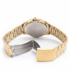 V006G Reloj Casio Hombre Correa de Acero Dorado - Vista trasera