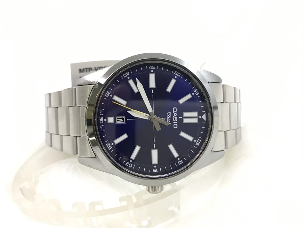 VD02D Reloj Casio Hombre Brazalete de Acero Esfera Azul - Vista lateral